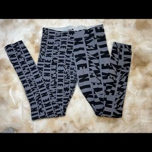 NIKE LEGGING